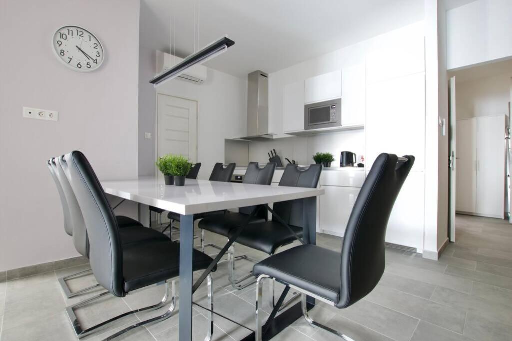 Premium Apartment By Hi5-Vaci Str. 3 Bedroom 부다페스트 외부 사진