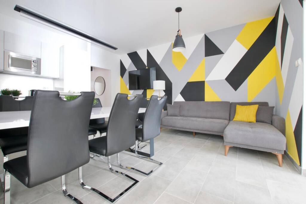 Premium Apartment By Hi5-Vaci Str. 3 Bedroom 부다페스트 외부 사진