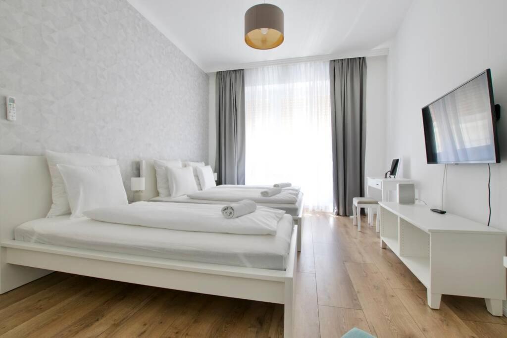 Premium Apartment By Hi5-Vaci Str. 3 Bedroom 부다페스트 외부 사진