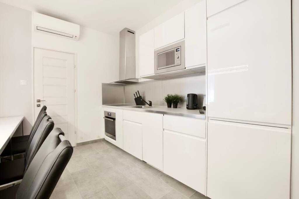 Premium Apartment By Hi5-Vaci Str. 3 Bedroom 부다페스트 외부 사진