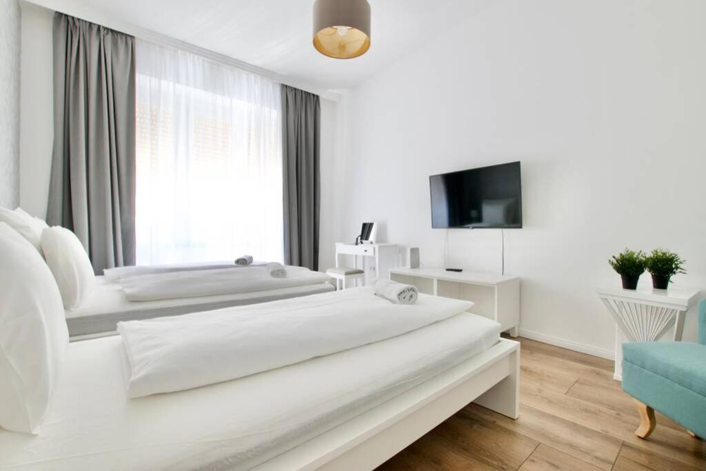 Premium Apartment By Hi5-Vaci Str. 3 Bedroom 부다페스트 외부 사진